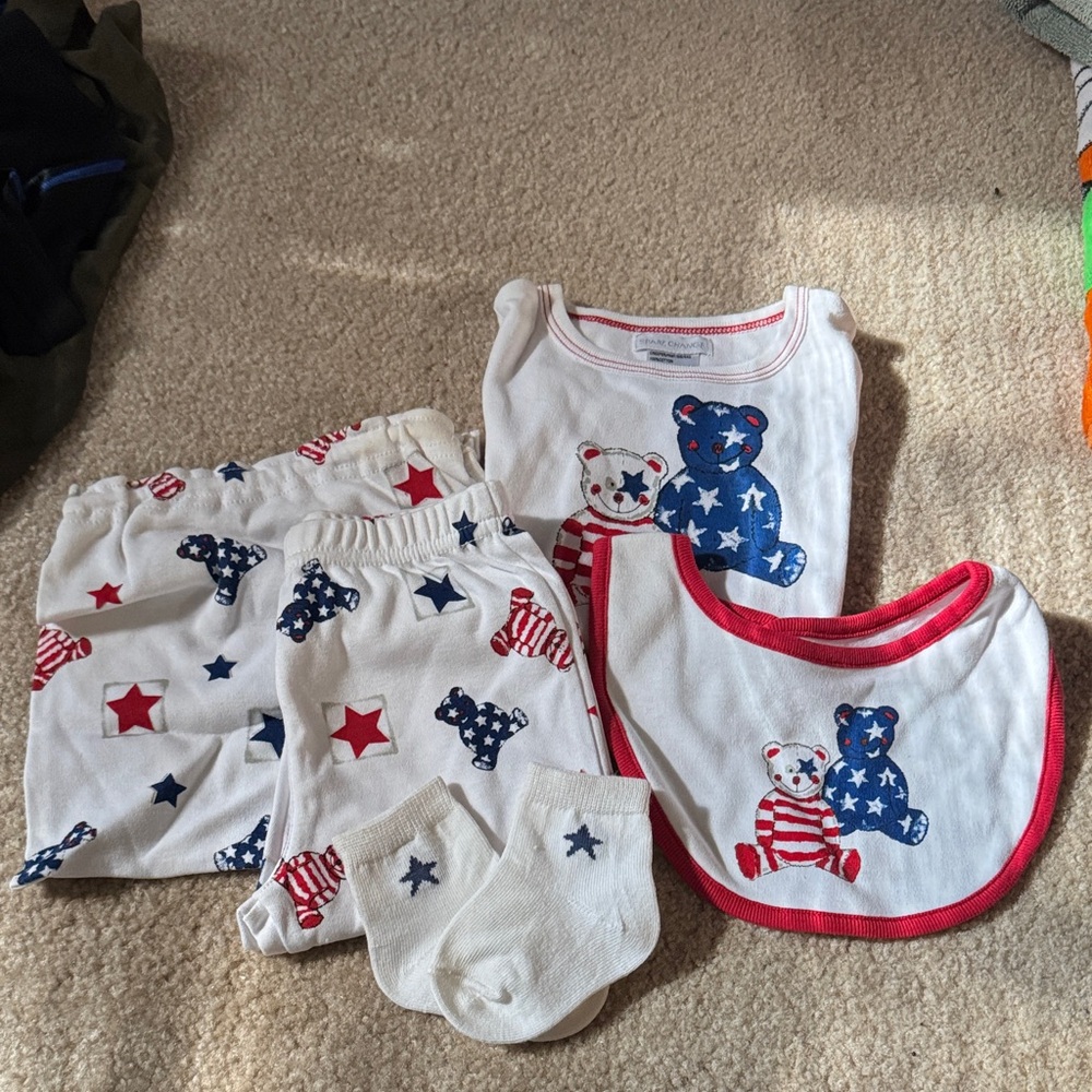 Adorable Americana Bear Lafayette Set